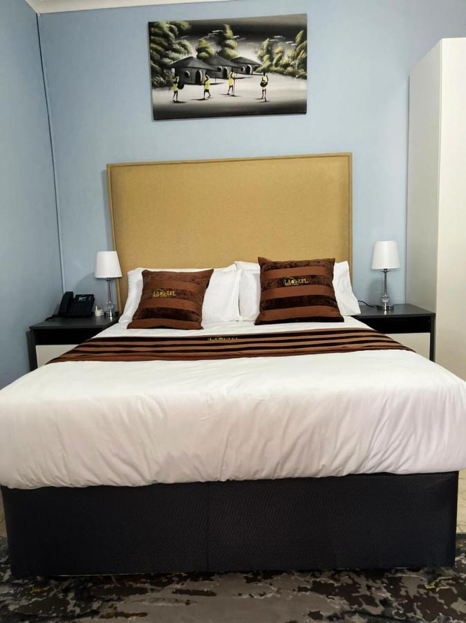 La-Nuel Guest Lodge Boksburg Luaran gambar