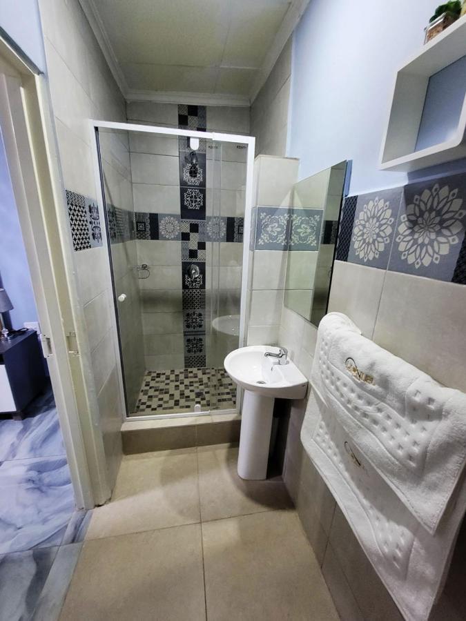 La-Nuel Guest Lodge Boksburg Luaran gambar