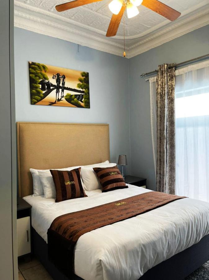 La-Nuel Guest Lodge Boksburg Luaran gambar