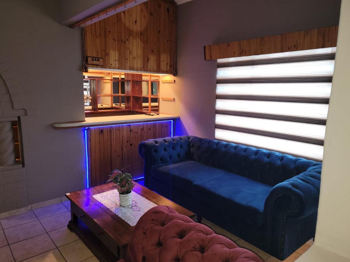 La-Nuel Guest Lodge Boksburg Luaran gambar